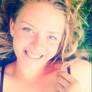 Meet your Posher, Caity